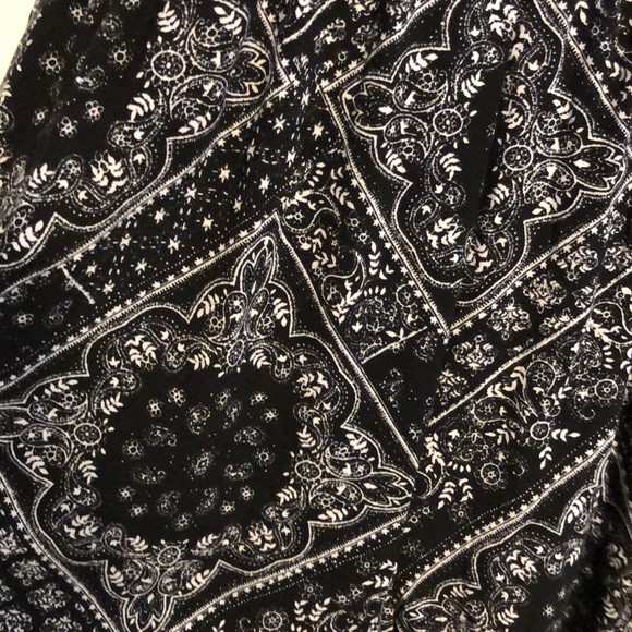 black and white romper - Picture 2 of 3